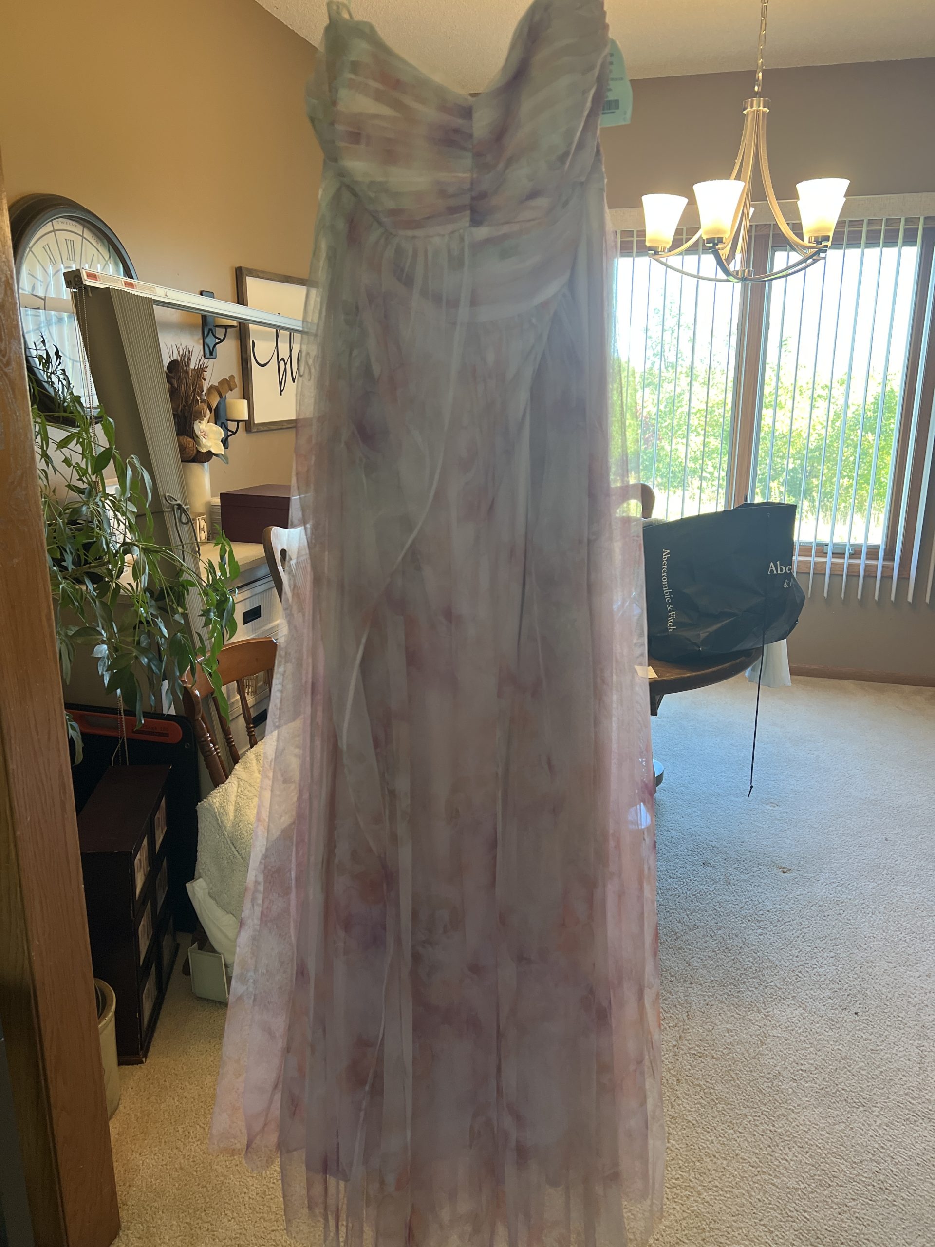 New Tulle Isoldr scatf